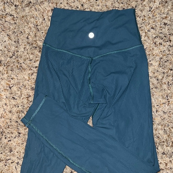 25' Lululemon size 2 Ribbed leggings! Barely worn - Picture 2 of 2